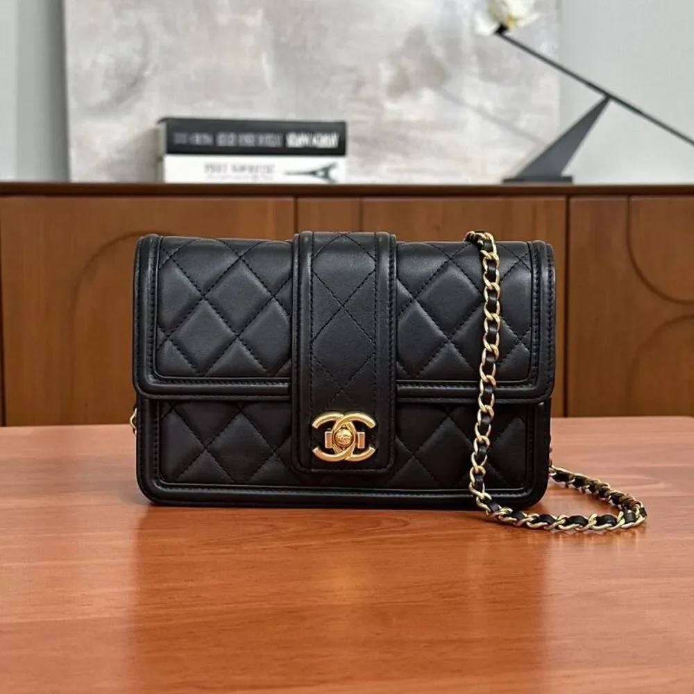 Chanel Women Pre-Loved Bag Very Good Condition
